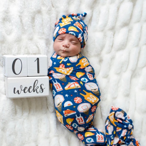 🏀NIB LBB Swaddle Set🏀 - Picture 1 of 4